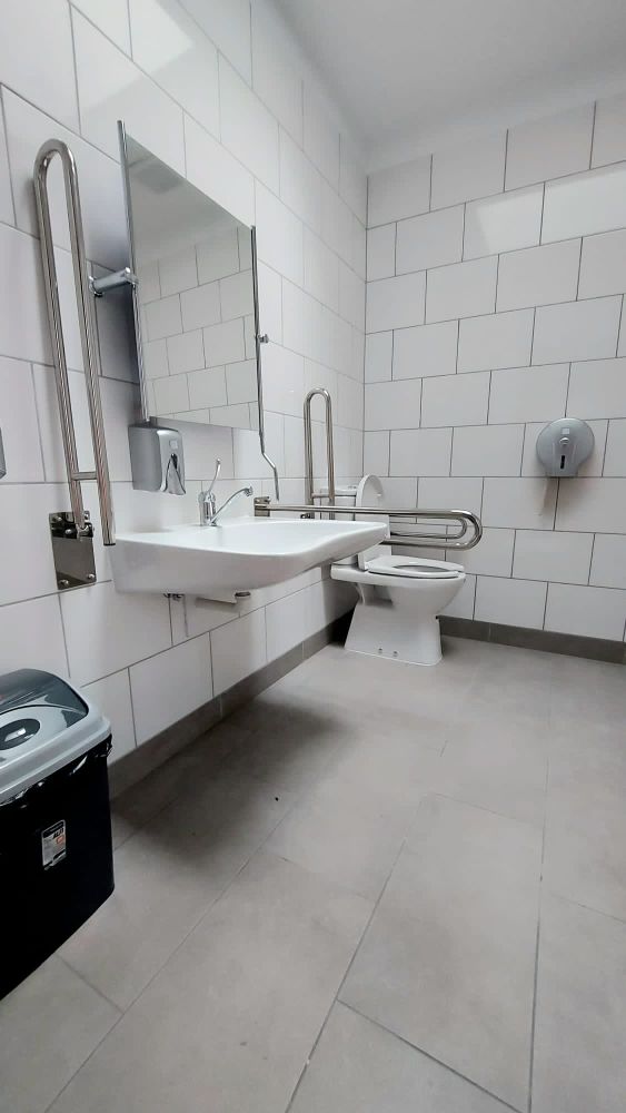 orlik przy CER Solne Miasto z nowoczesnym zapleczem sanitarno-szatniowym-015.jpg
