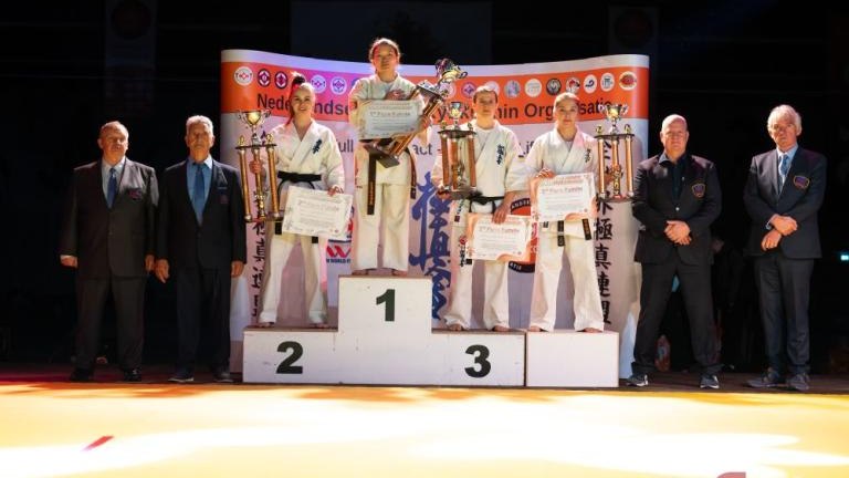 mistrzynie swiata Karate Kyokushinkai z Wieliczki-006.jpg