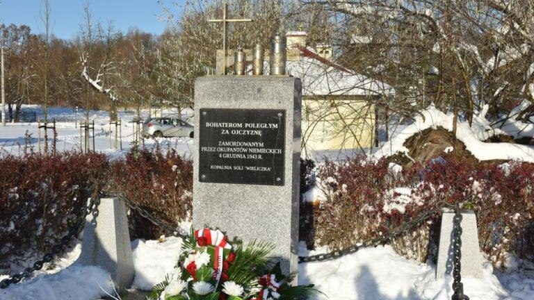 80. rocznica zbrodni hitlerowskiej w Wieliczce-003.jpg