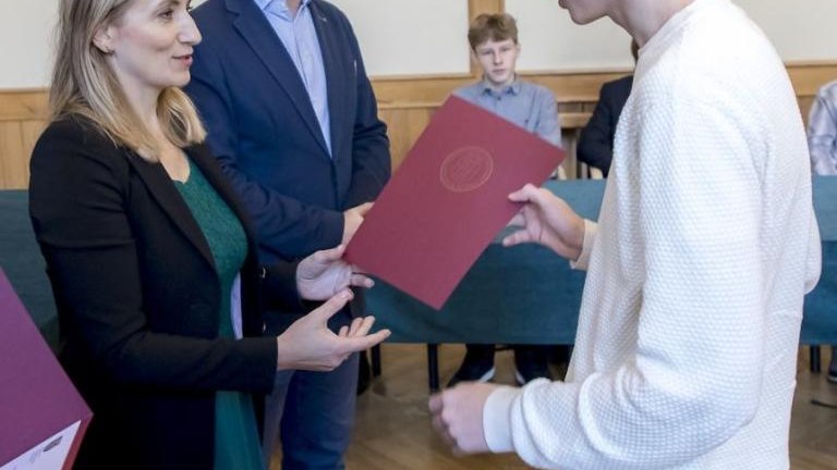 I Sesja Młodzieżowej Rady Miejskiej w Wieliczce-014.jpg