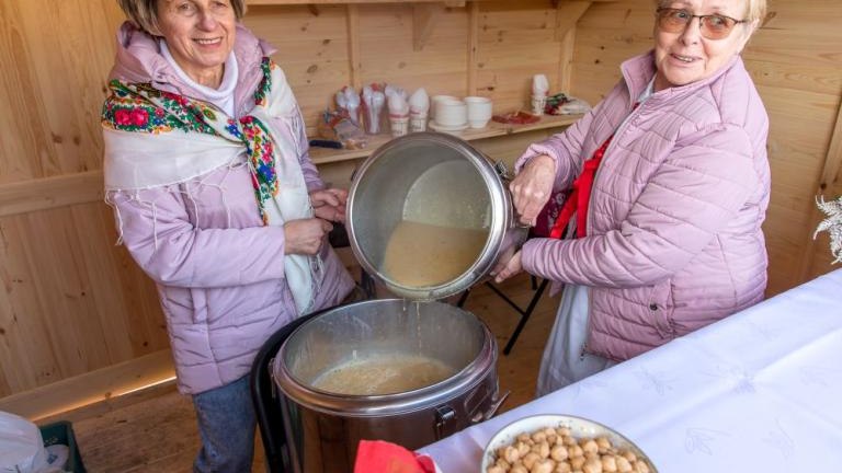 Wigilia dla mieszkancow 2023 wielicki_rynek Miasto i Gmina Wieliczka-010.jpg
