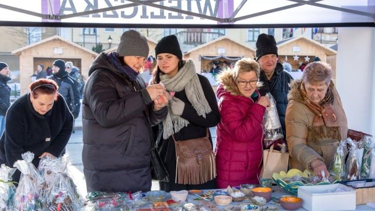 Wigilia dla mieszkancow 2023 wielicki_rynek Miasto i Gmina Wieliczka-026.jpg