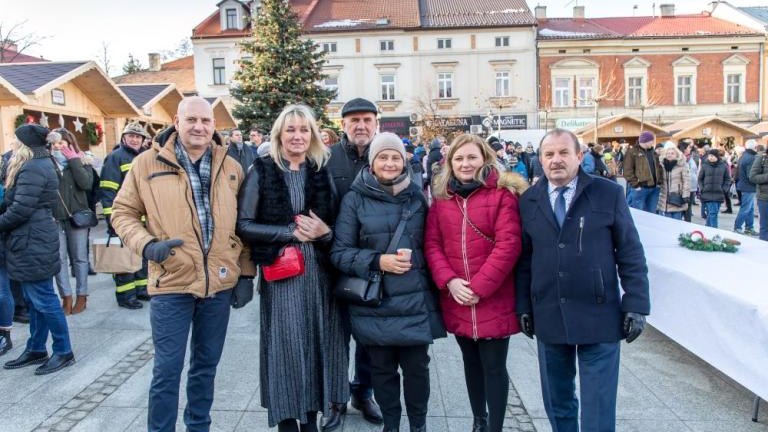 Wigilia dla mieszkancow 2023 wielicki_rynek Miasto i Gmina Wieliczka-043.jpg