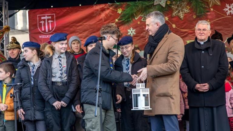 Wigilia dla mieszkancow 2023 wielicki_rynek Miasto i Gmina Wieliczka-050.jpg