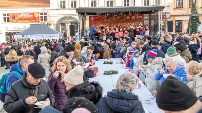 Wigilia dla mieszkancow 2023 wielicki_rynek Miasto i Gmina Wieliczka-051.jpg
