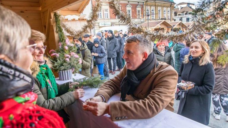 Wigilia dla mieszkancow 2023 wielicki_rynek Miasto i Gmina Wieliczka-053.jpg