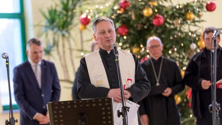 Betlejemskie Swiatlo Pokoju w Centrum Pomocy dla Ukrainy w Grabiu gm Wieliczka-027.jpg
