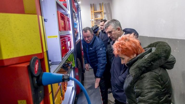 nowy samochod pozarniczy dla OSP Grabie gw Wieliczka-004.jpg