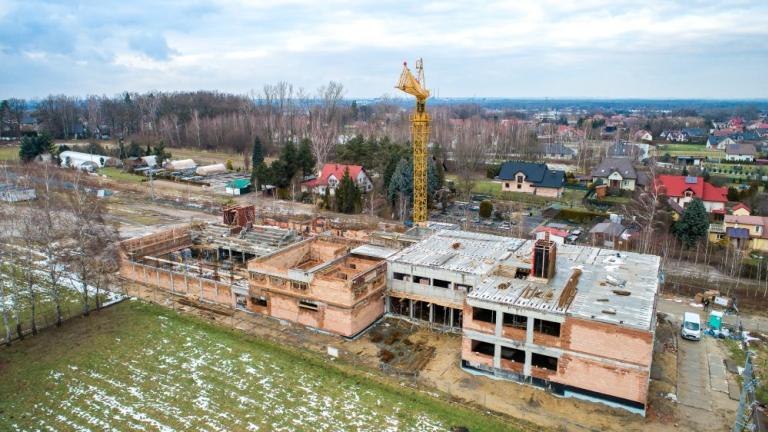 blisko 26 milionow zlotych na rozbudowe Szkoly Podstawowej wraz z infrastruktura drogowa w sledziejowicach-002.jpg