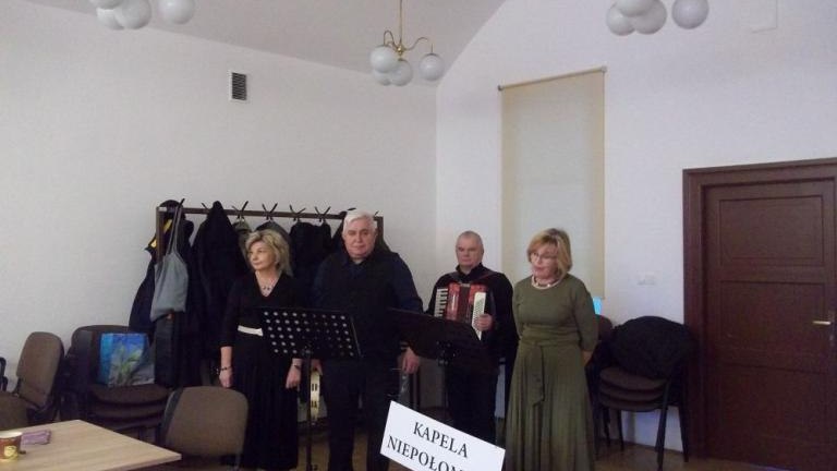 msza sw w kosciele Karmelitow dla MZRTK i spotkanie oplatkowe w bibliotece publicznej przy Rajskiej-007.jpg