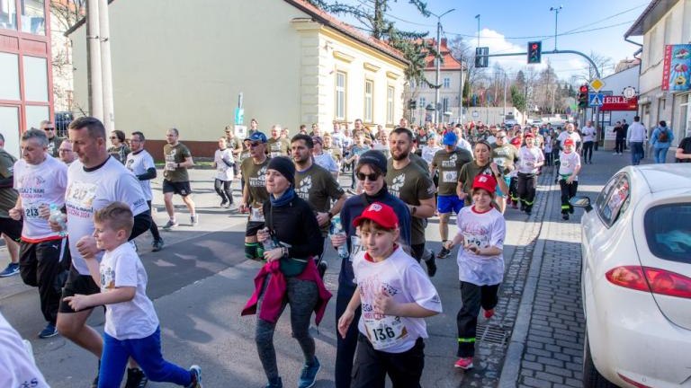 Bieg Tropem Wilczym - rekordowe 350 osob na linii startu-005.jpg