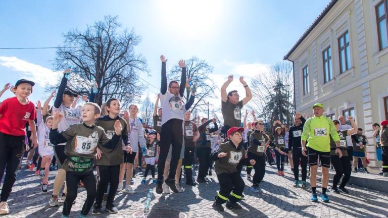 Bieg Tropem Wilczym - rekordowe 350 osob na linii startu-007.jpg