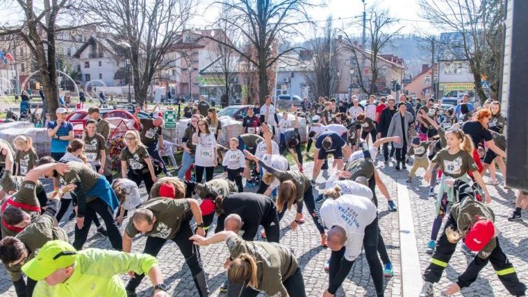 Bieg Tropem Wilczym - rekordowe 350 osob na linii startu-008.jpg