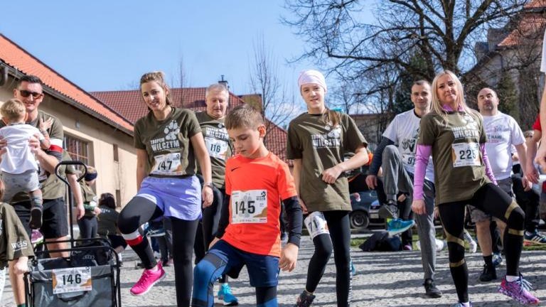 Bieg Tropem Wilczym - rekordowe 350 osob na linii startu-009.jpg
