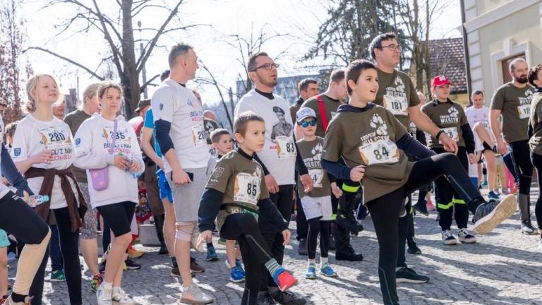 Bieg Tropem Wilczym - rekordowe 350 osob na linii startu-025.jpg