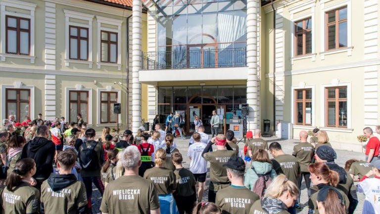 Bieg Tropem Wilczym - rekordowe 350 osob na linii startu-026.jpg