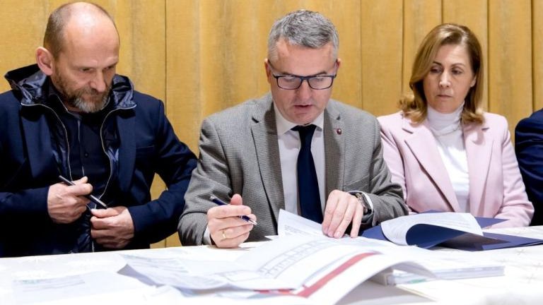 ponad 4 miliony na zakonczenie budowy przedszkola w Kozmicach Wielkich-013.jpg