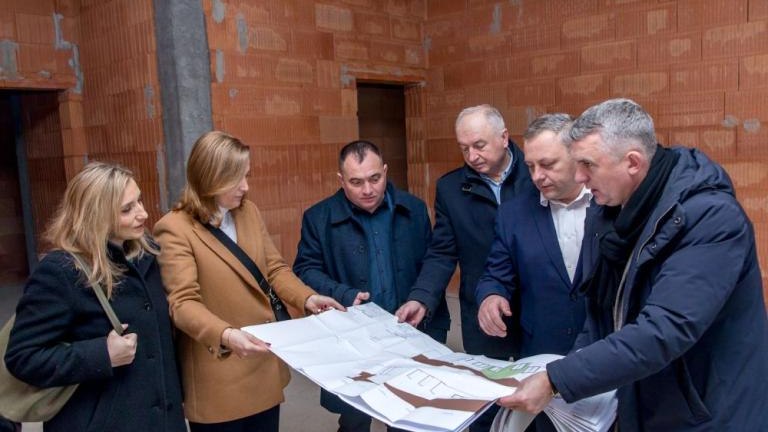 ponad 4 miliony na zakonczenie budowy przedszkola w Kozmicach Wielkich-019.jpg
