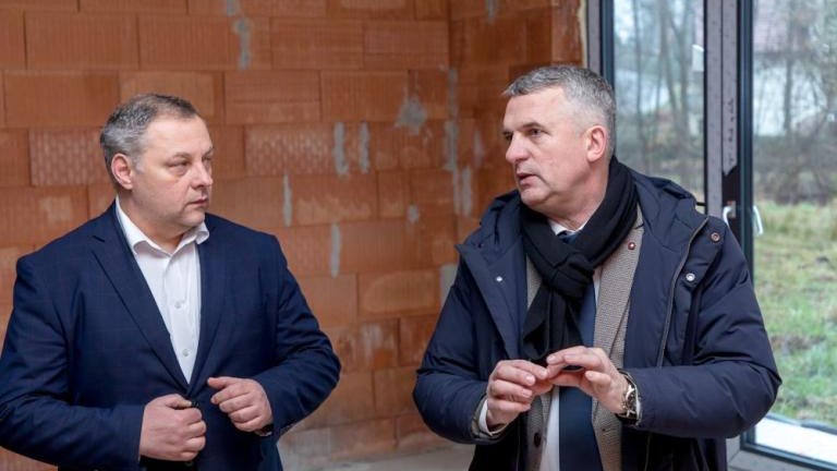 ponad 4 miliony na zakonczenie budowy przedszkola w Kozmicach Wielkich-020.jpg