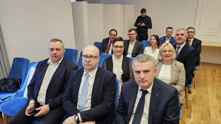 15 mln na komunikacja_autobusowa -  zielone autobusy to rowniez przyszlosc komunikacyjna dla Miasta i Gminy Wieliczka-003.jpg