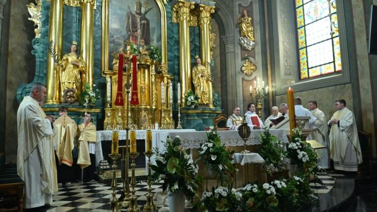 obchody roku jubileuszowego 200-lecie poswiecenia parafialnego kosciola pw sw Klemensa w Wieliczce-024.jpg