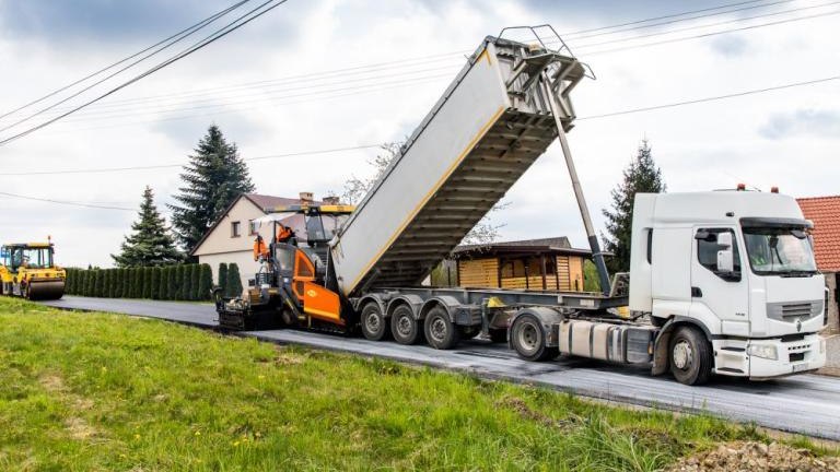 Przebudowa kolejnej drogi w Grajowie gm Wieliczka-014.jpg