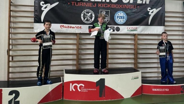 zawodnicy wielicko-gdowskiej szkoly walki Prime z sukcesami na Ppiaseczno_Open_Kickboxing-001.jpg