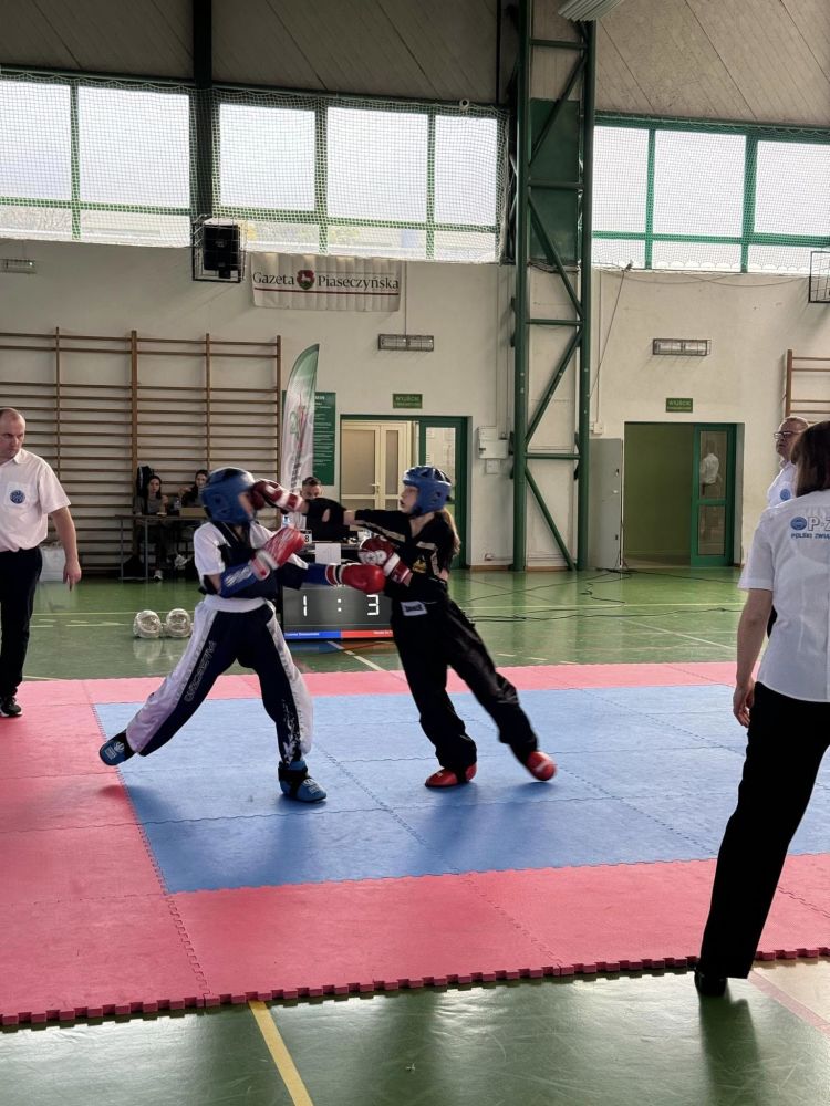 zawodnicy wielicko-gdowskiej szkoly walki Prime z sukcesami na Ppiaseczno_Open_Kickboxing-009.jpg