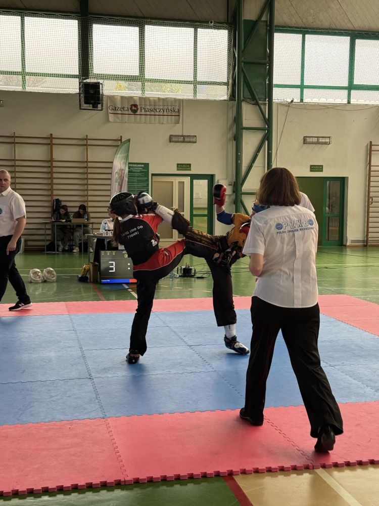 zawodnicy wielicko-gdowskiej szkoly walki Prime z sukcesami na Ppiaseczno_Open_Kickboxing-010.jpg