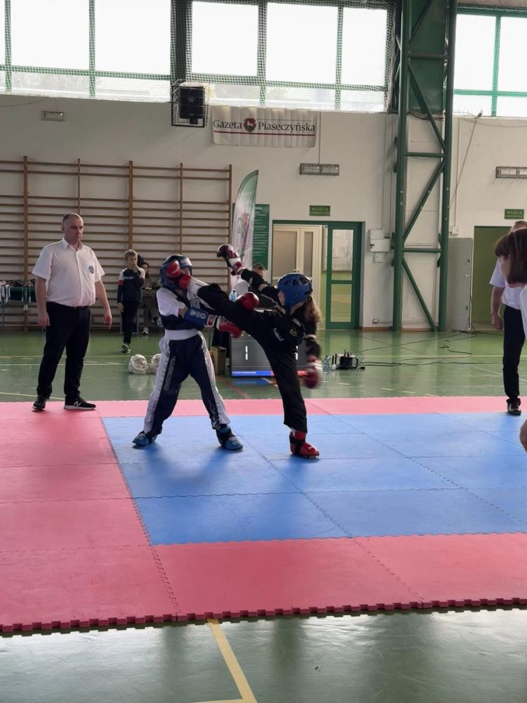 zawodnicy wielicko-gdowskiej szkoly walki Prime z sukcesami na Ppiaseczno_Open_Kickboxing-012.jpg