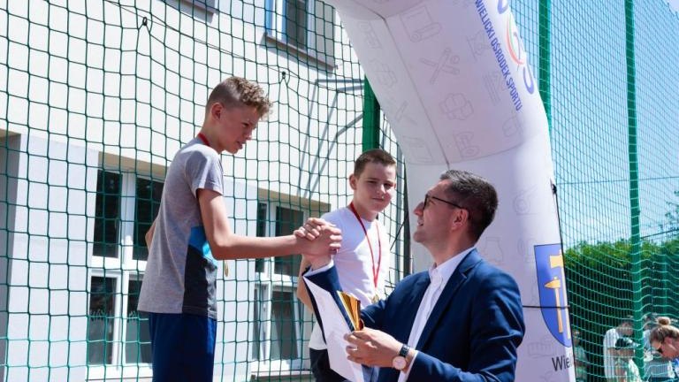 festyn szkolny przy szkole podstawowej w Mietniowie Wieliczka-016.jpg