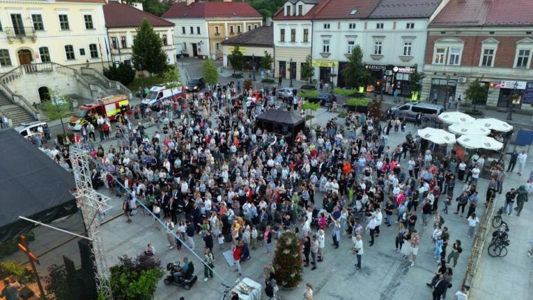 solne uwielbieniw w Boze Cialo Rynek Górny_Wieliczka-006.jpg