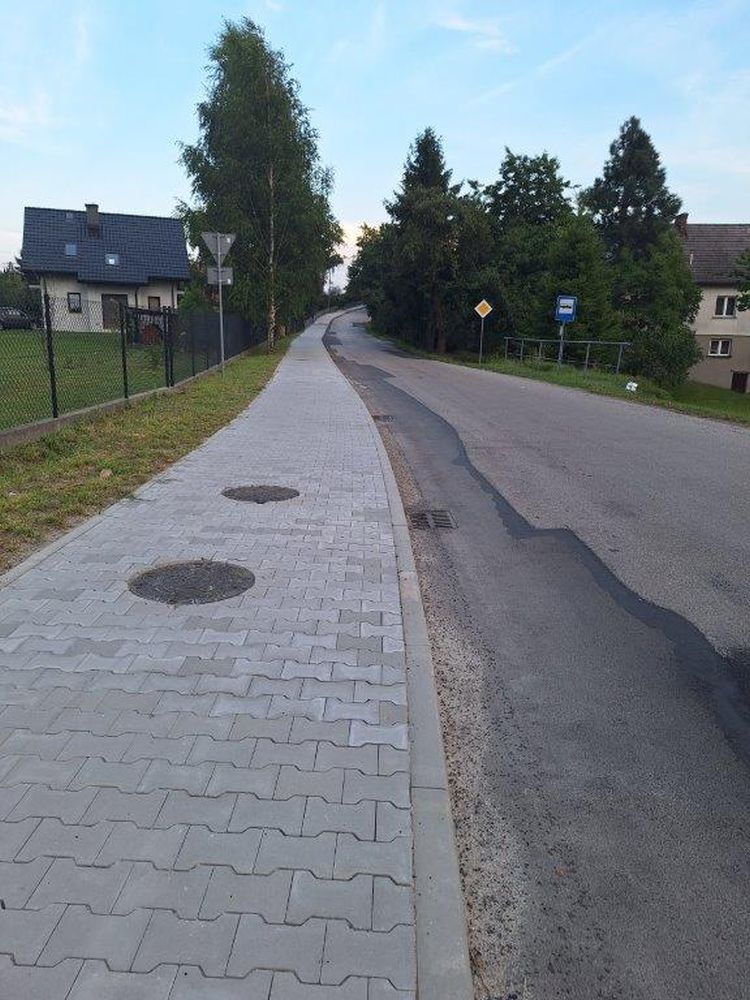 Przebudowa drogi gminnej nr 561067K w miejscowosci Byszyce gm Wieliczka-001.jpg