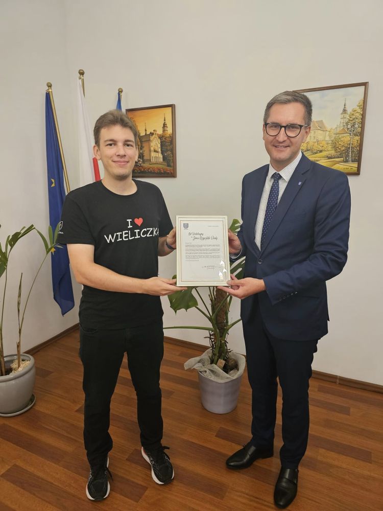 arcymistrz szachowy Jan Krzysztof Duda z w Wielickim Magistracie-002.jpg