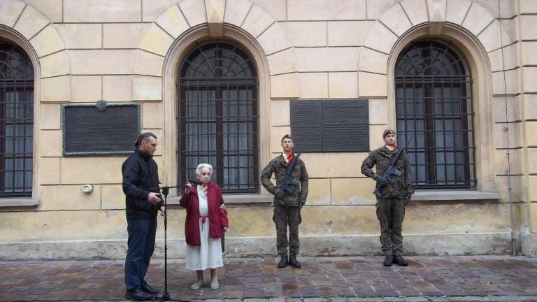 77 rocznica wyroku w tzw procesie krakowskim 1947 w Krakowie pamietano o skazanych  dzialaczach Zrzeszenia Wolnosc i Niezawisłosc oraz Polskiego Stronnictwa Ludowego-002.jpg