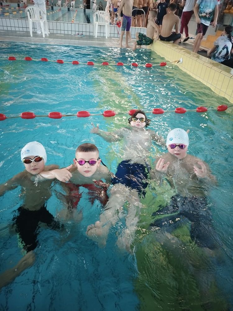 Solne Miasto Wieliczka - Klub Plywacki zawody w Skawinie zakonczyone 29 medalami-005.jpg