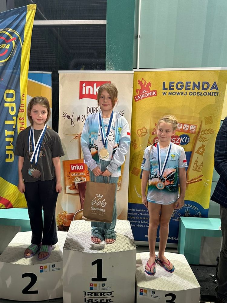 Solne Miasto Wieliczka - Klub Plywacki zawody w Skawinie zakonczyone 29 medalami-007.jpg