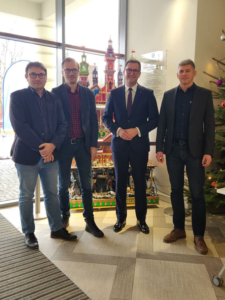 10 lat Szybkiej Kolei Aglomeracyjnej w Miasto i Gmina Wieliczka-009.jpg