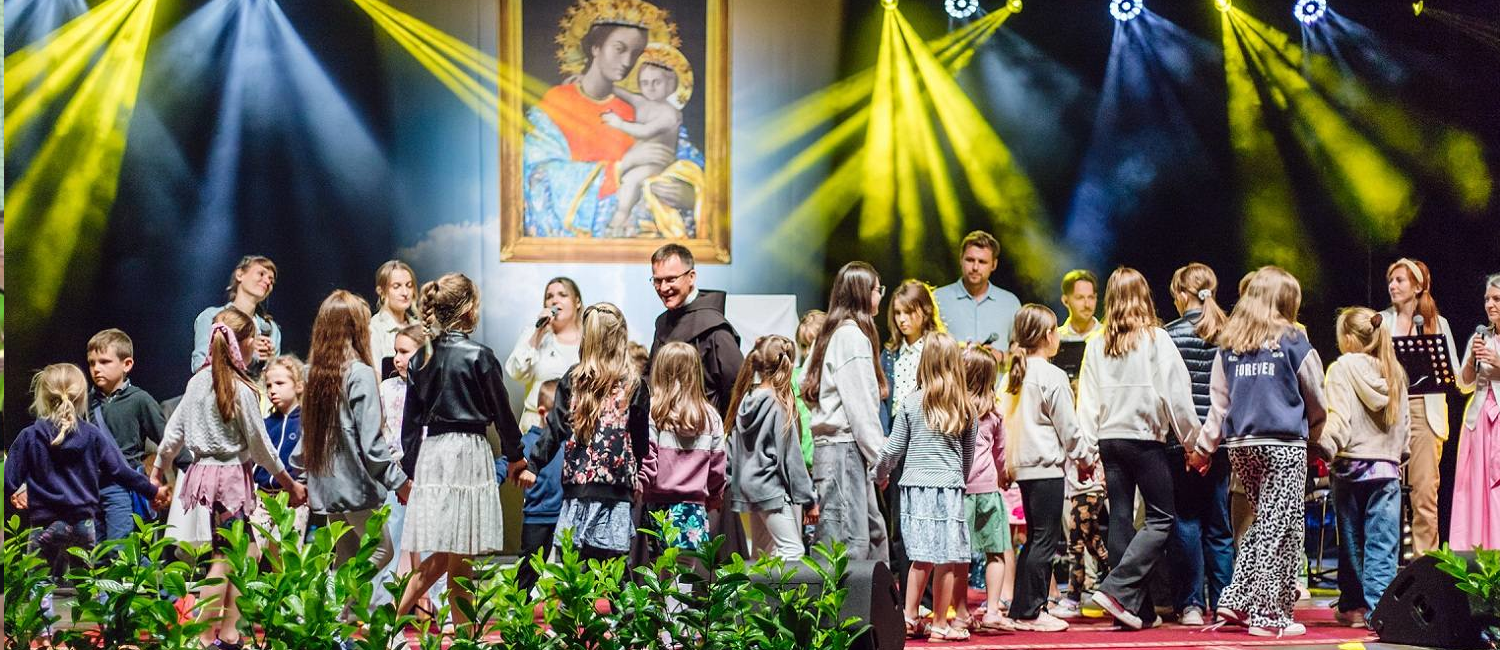 12. Solne Uwielbienie – wieczór modlitwy, muzyki i wspólnoty.