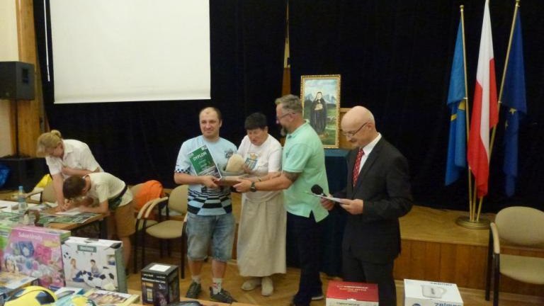 „Pierscien Swietej Kingi dla Stepana Firsova w Grupie A i  Krzysztofa Topora w grupie B V Turnieju Szachowego w Wieliczce_002.jpg