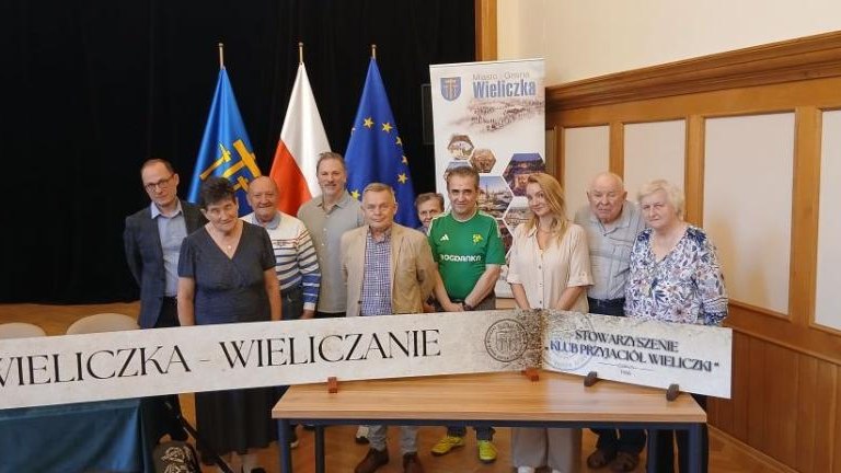 egzekucja 32 zydow z Wieliczki w Pawlikowicach dokonana przez Niemcow-005.jpg