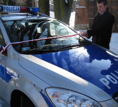 Nowe samochody dla policji