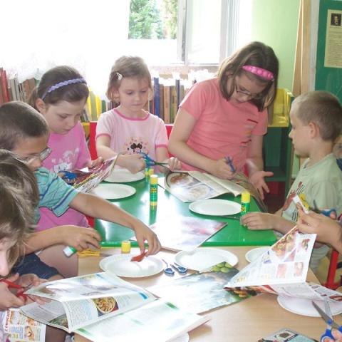 Wakacyjne spotkania w bibliotece