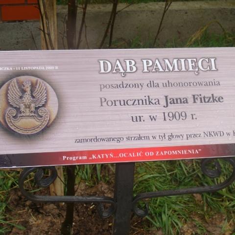 „Dęby Pamięci”