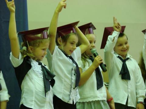 DZIEŃ PATRONA W SZKOLE PODSTAWOWEJ W ŚLEDZIEJOWICACH