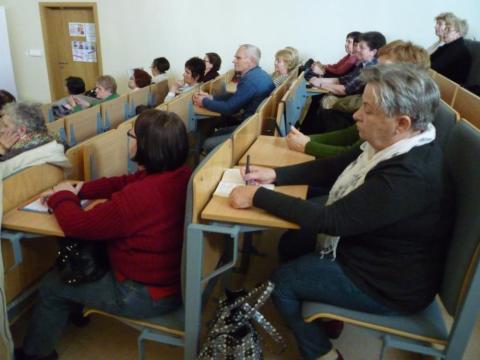 Wychowanie przez czytanie w Poniedziałkowym Klubie Seniora