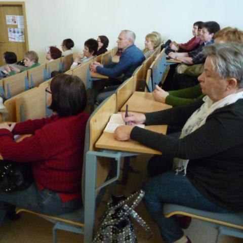 Wychowanie przez czytanie w Poniedziałkowym Klubie Seniora