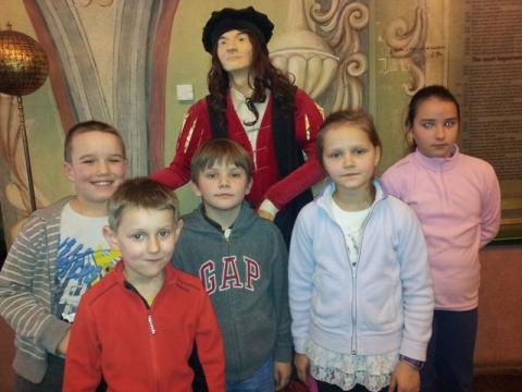 Uczniowie SP Śledziejowice Obserwują – Poszukują – Prezentują