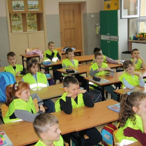 Odblaskowe kamizelki dla najmłodszych
